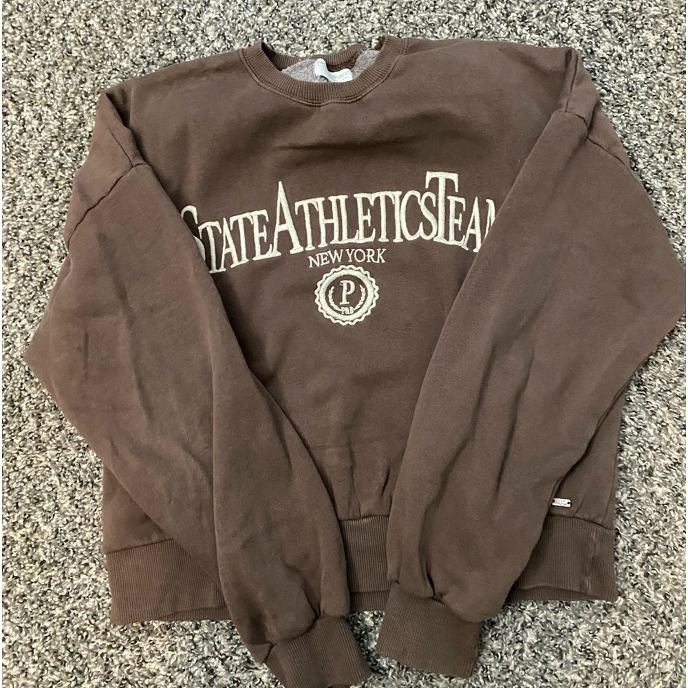 Embroidered Sweatshirt and jeans - Picture 8 of 8